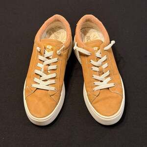 Roxy Women's Tan and White Leather Platform Tennis Shoes Sneakers sz 9